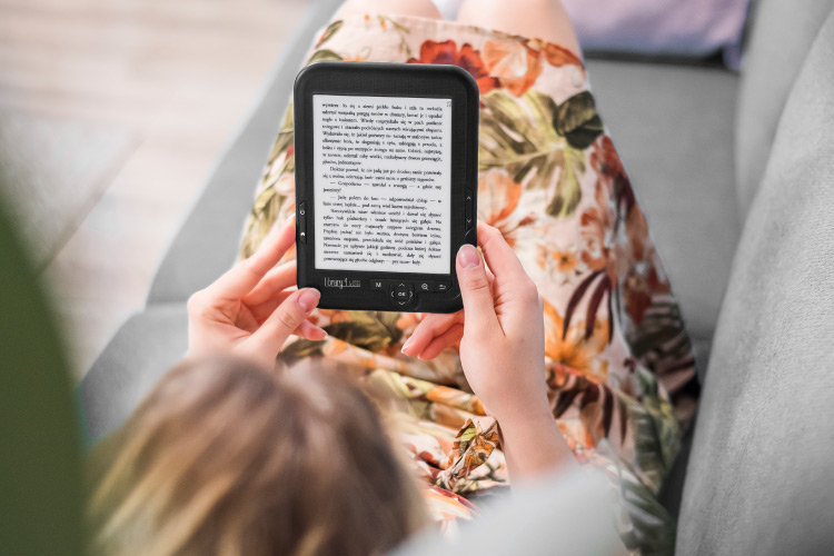 Display 6” Ce e-book reader sa alegi