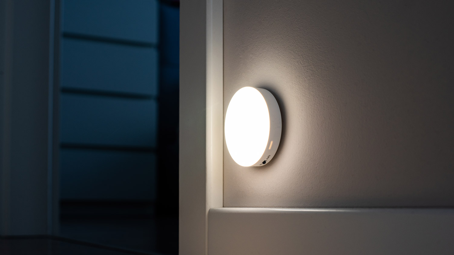 Lampa LED cu senzor de miscare Rebel Light Lampa LED cu senzor de miscare Rebel Light