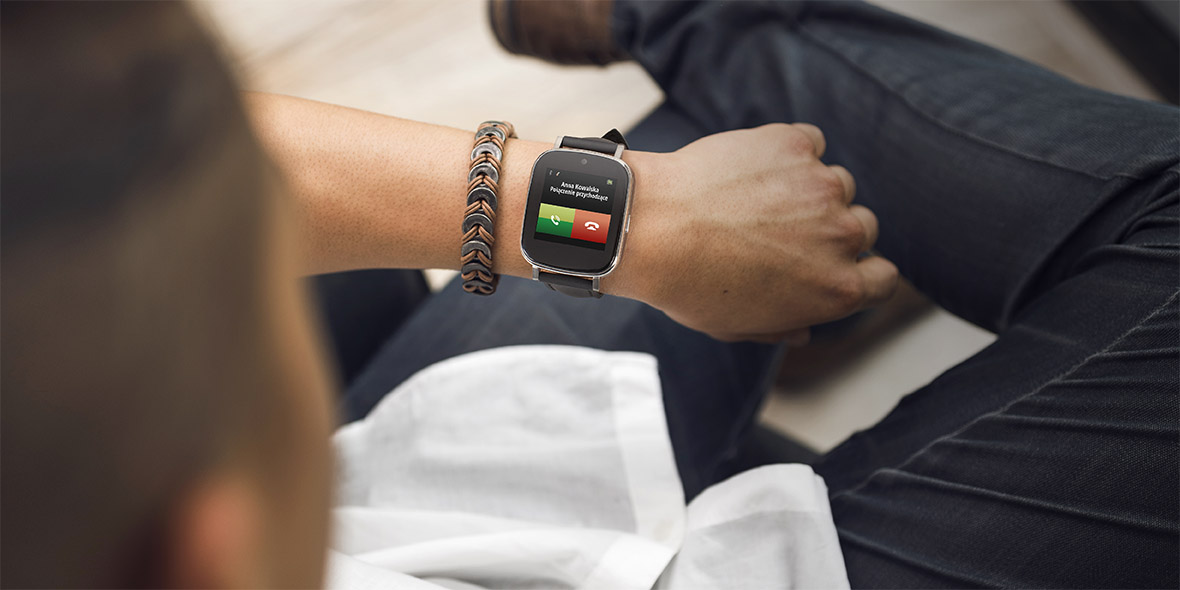 Notificari Nu trebuie sa cauti in buzunar de fiecare data cand auzi sunetul telefonului, trebuie doar sa sincronizezi smartphone-ul tau, iar smartwatch-ul Classic 2 iti va arata pe display alertele, notificarile si mesajele primite.
