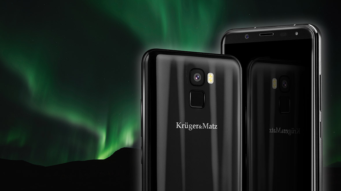 Smartphone-ul LIVE 6+ de la Kruger&Matz impresioneaza prin design-ul deosebit. Carcasa are reflexii in lumina si va atrage cu siguranta atentia. In plus, marginile rotunjite intregesc imaginea deosebita, iar produsul se potriveste perfect in mana.