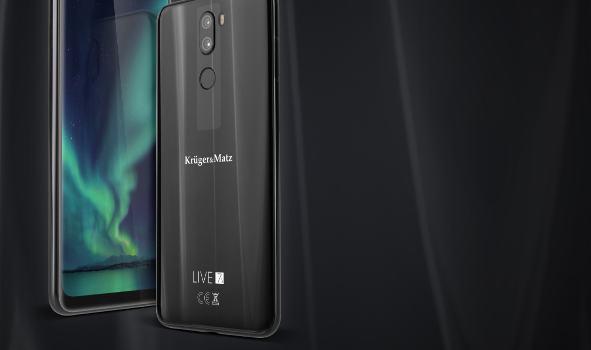 Telefonul mobil LIVE 7S de la Kruger&Matz vine in intampinarea asteptarilor celor care doresc o performanta ridicata, dar si un design captivant. Carcasa are reflexii in lumina si va atrage cu siguranta atentia. In plus, marginile rotunjite intregesc imaginea moderna, iar produsul se potriveste perfect in mana.