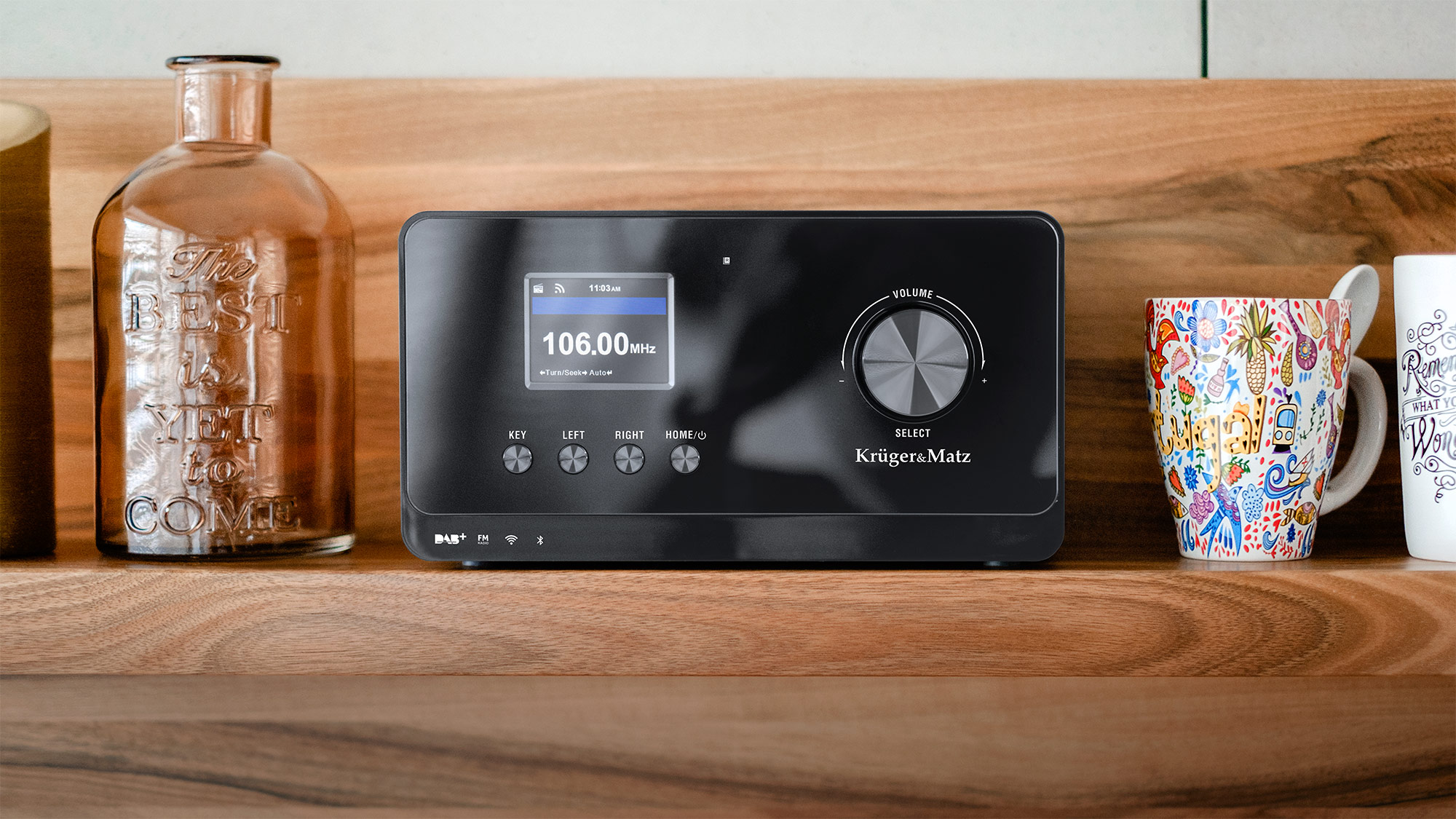 Radio FM si DAB+ Ai un post de radio preferat fara de care nu iti incepi ziua? Poti sa il cauti cu usurinta printre posturile de radio disponibile. In plus, KM 816 iti ofera posibilitatea de a asculta posturi radio digitale DAB +, la o calitate superioara a sunetului.