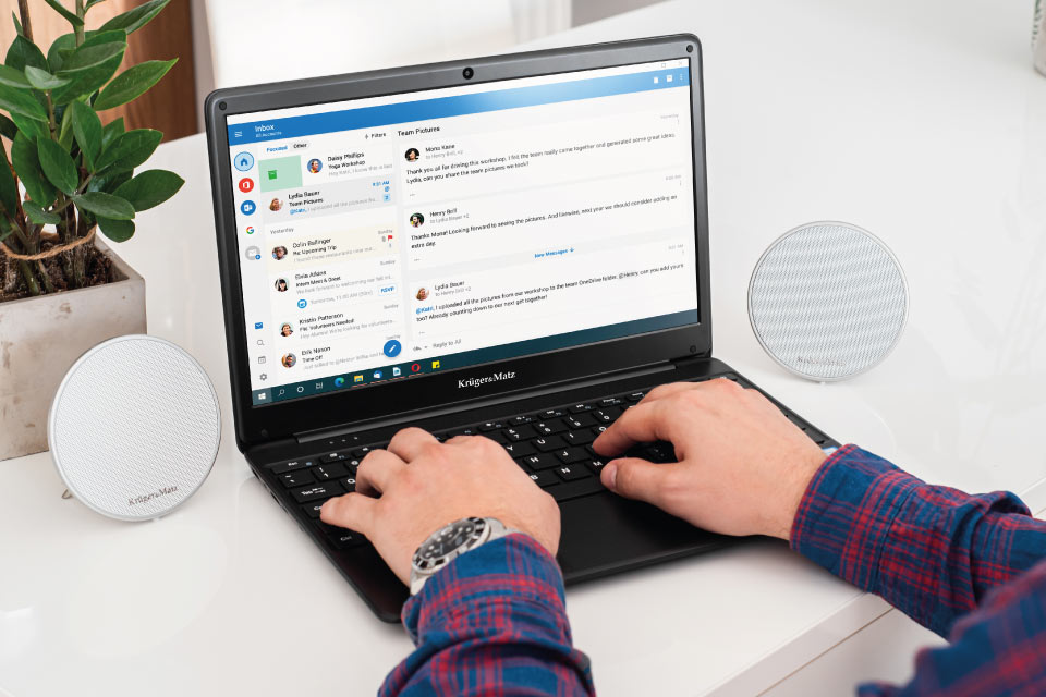 Sprijin puternic Laptop cu baterie puternica