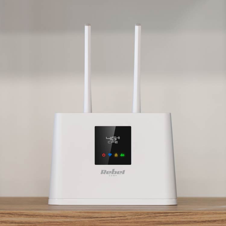 Router z zewnętrznymi antenami